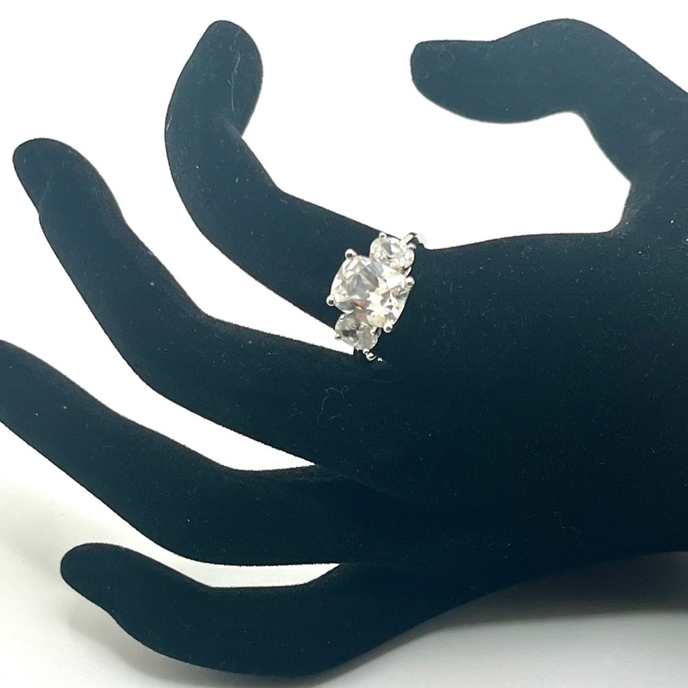 Sterling Silver 925 3 Stone Cubic Zirconia Ring SZ 8 Statement Engagement Style